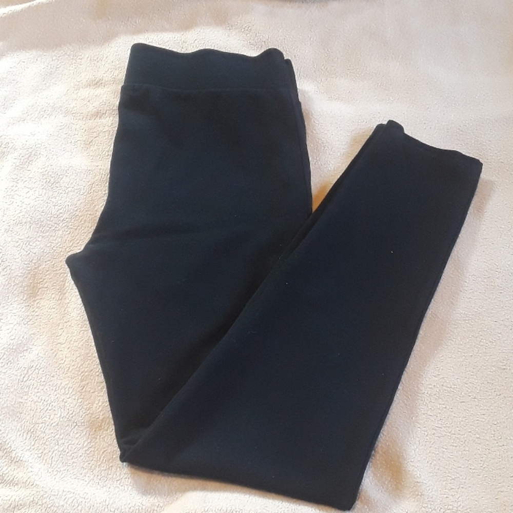 Black leggings medium
